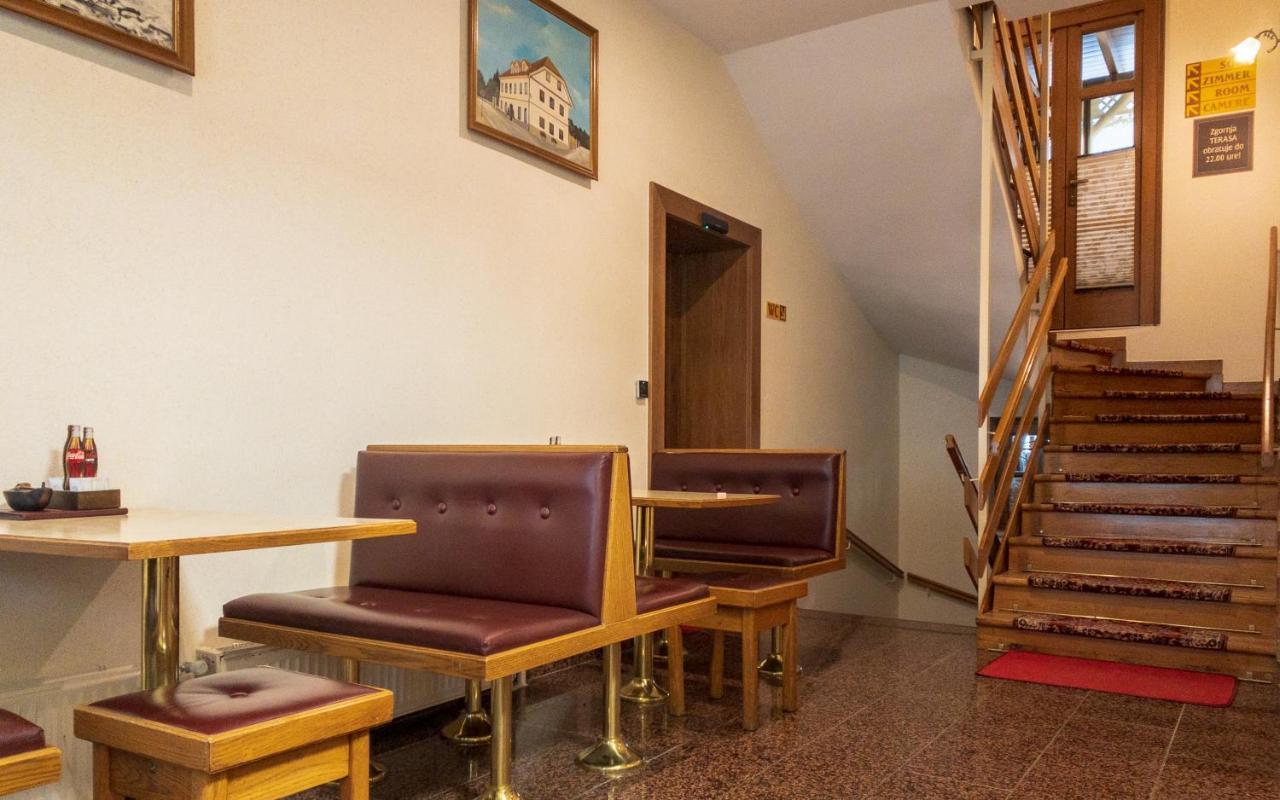 Guest House Pri Cesarju كامنيك المظهر الخارجي الصورة