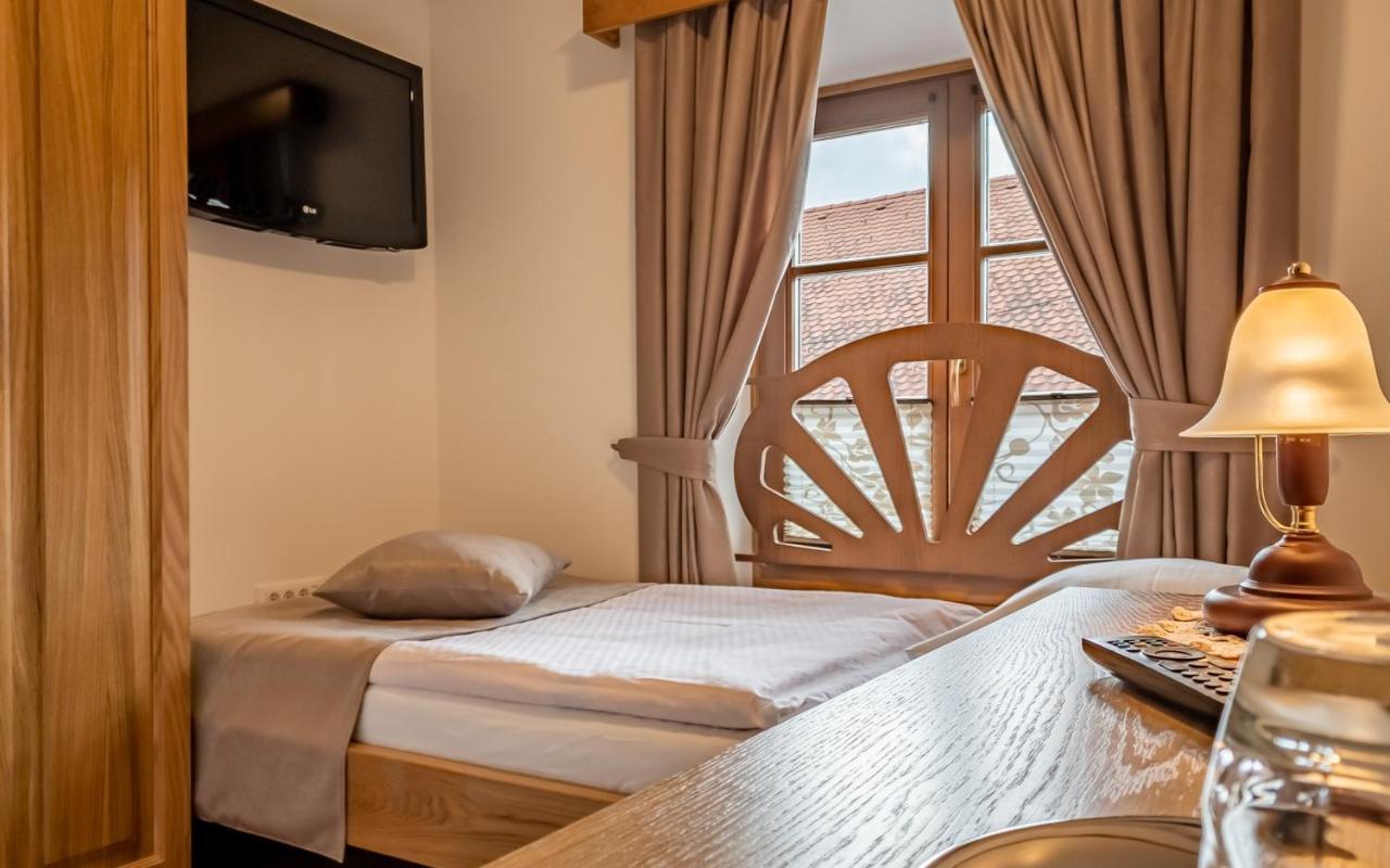 Guest House Pri Cesarju كامنيك المظهر الخارجي الصورة