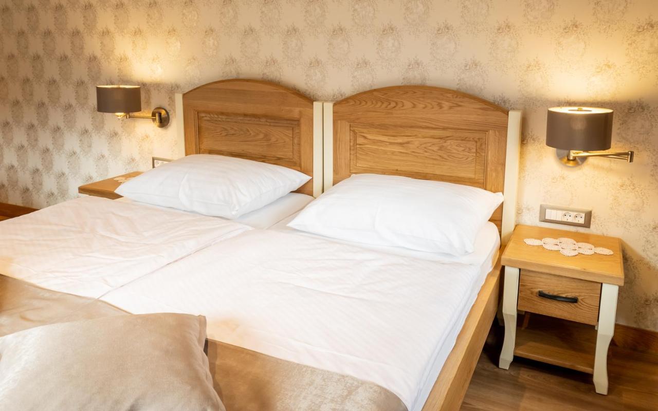 Guest House Pri Cesarju كامنيك المظهر الخارجي الصورة